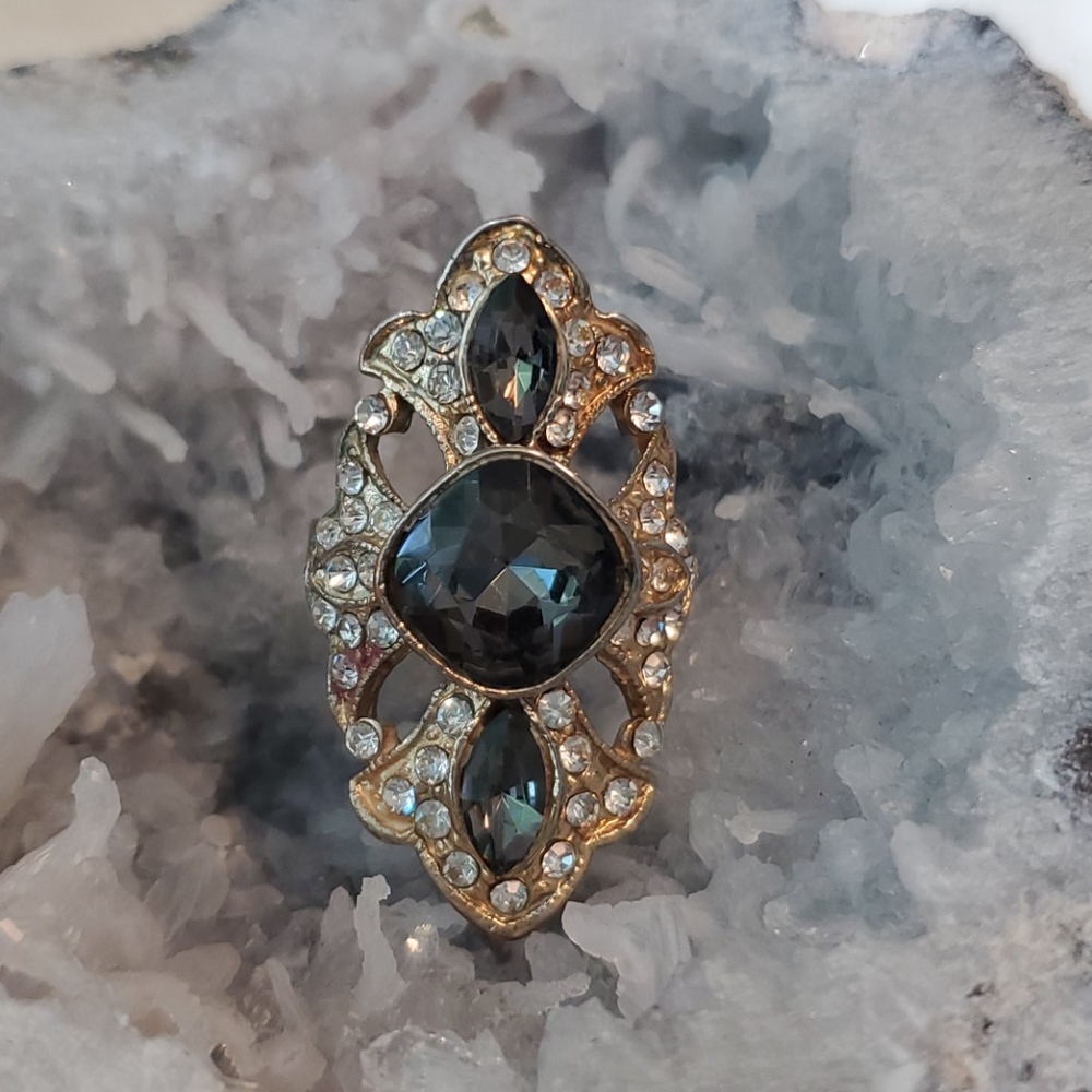 Vintage Ring CZ and grey crystal